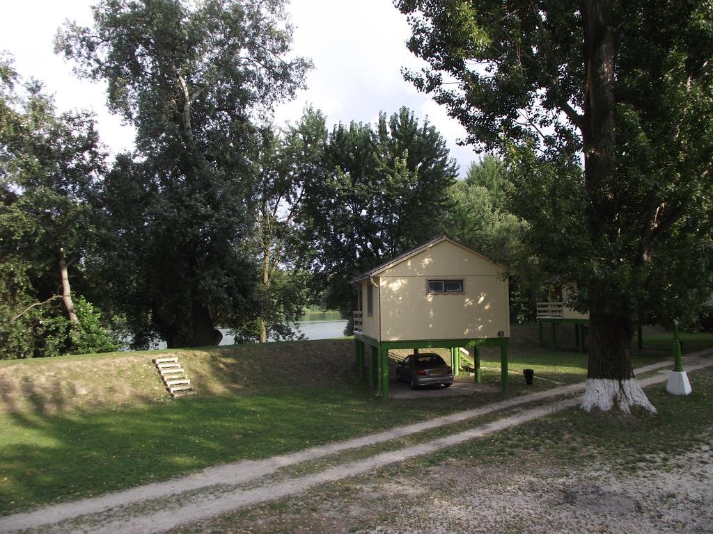 Bungalow Park Hotel Szentendre Room photo